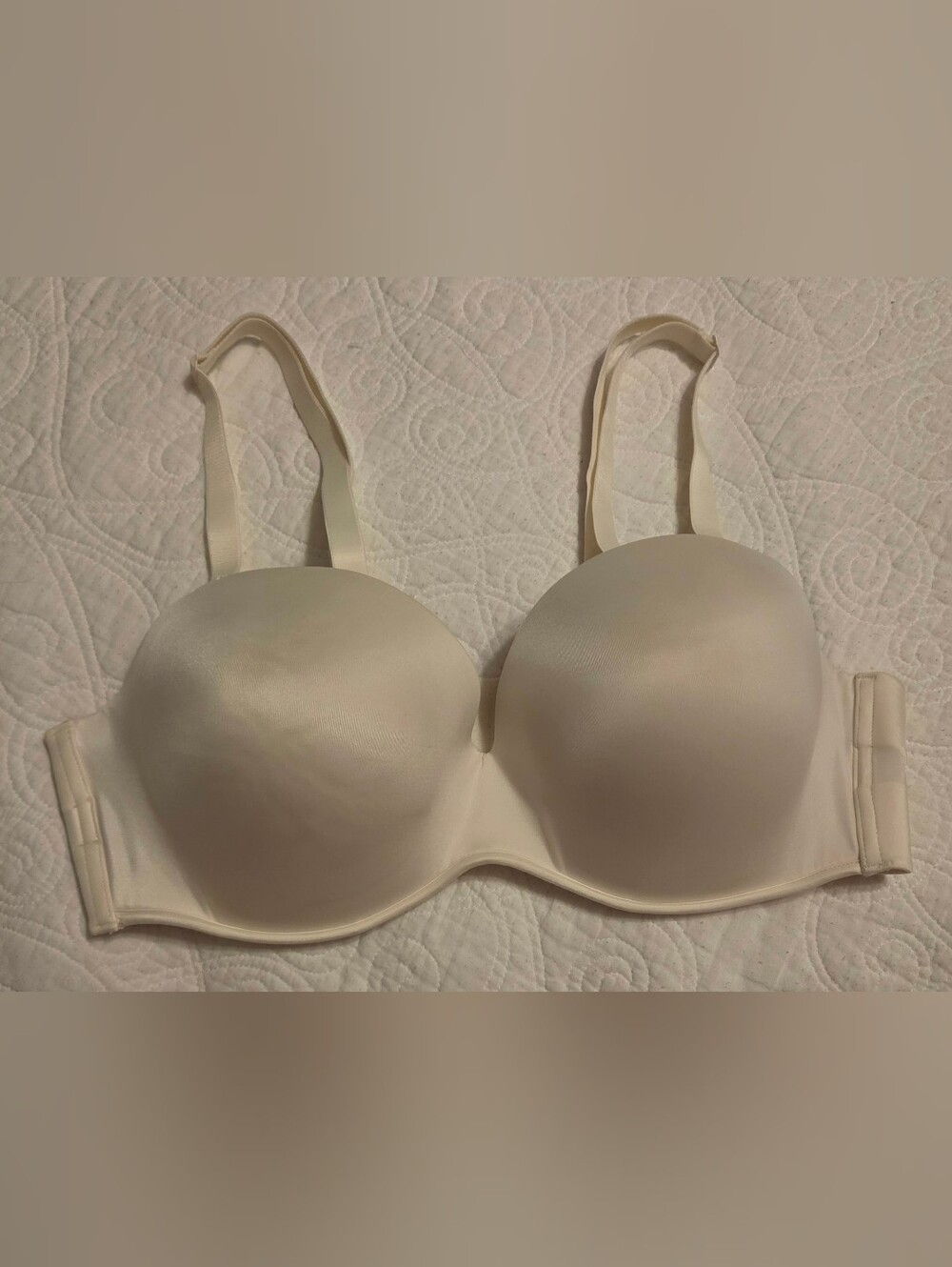 Cacique Smooth Convertible Strapless Underwire Satin Bra - Cream. Size 40D